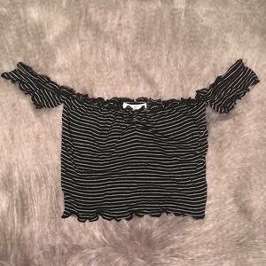🌺 2 for $15 🌺Tilly’s Off-the-Shoulder Crop Top